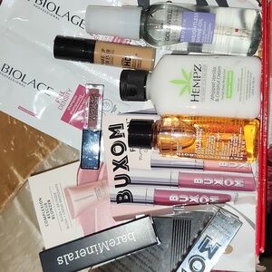 A Little Box of Beauty. Bareminerals, Buxom, and More